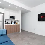 Centrally Located 1Br With King Bed Near Brickell, Airport Downtown And Wynwood